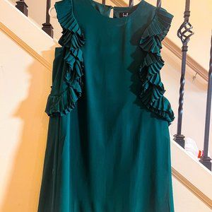 Adorable emerald green short cocktail dress